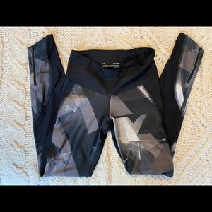 Under Armour compression leggings